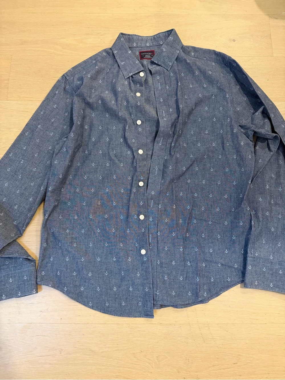 UNTUCKit men's long-sleeve casual button-down shirt